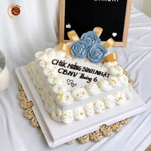 Bánh sinh nhật trang trí hoa kem