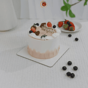 Bánh sinh nhật màu nâu pastel